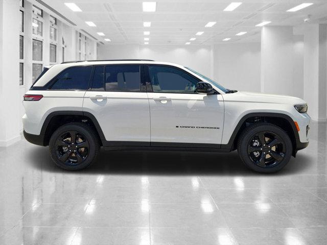 new 2025 Jeep Grand Cherokee car, priced at $40,080