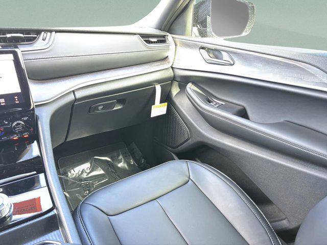 new 2025 Jeep Grand Cherokee L car, priced at $42,138