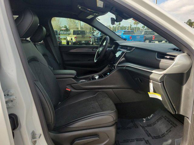 new 2025 Jeep Grand Cherokee L car, priced at $40,669