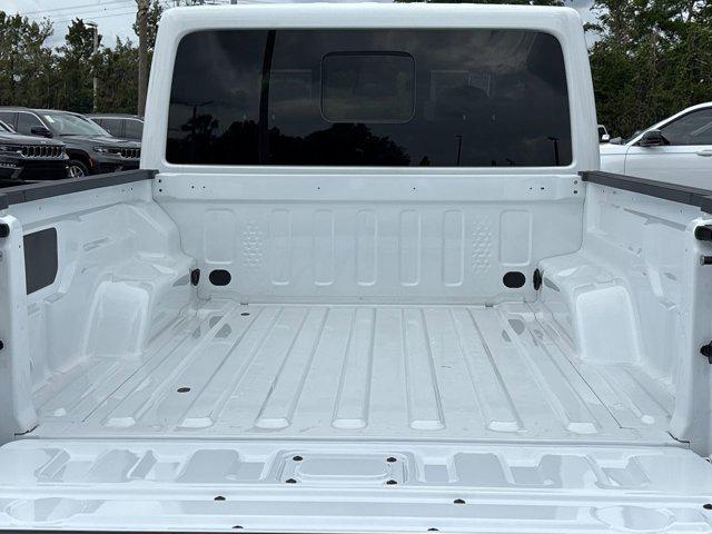new 2025 Jeep Gladiator car, priced at $46,906