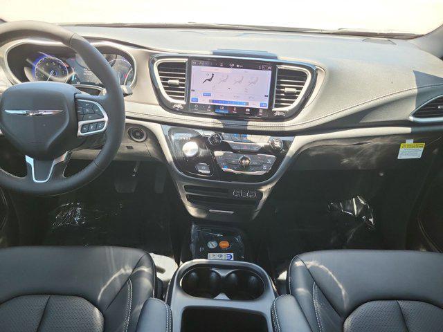 new 2025 Chrysler Pacifica car, priced at $43,946