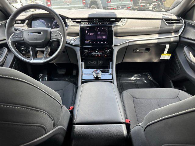 new 2025 Jeep Grand Cherokee L car, priced at $39,392