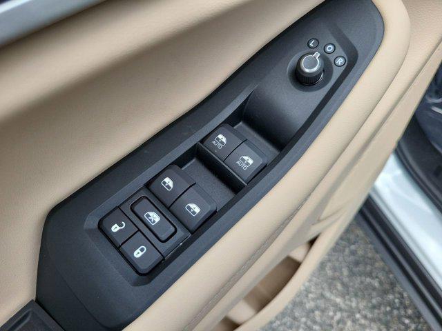 new 2025 Jeep Grand Cherokee L car, priced at $43,661