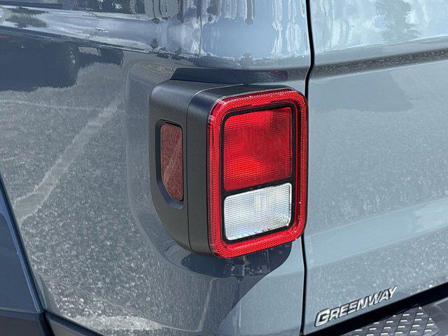 new 2025 Jeep Gladiator car, priced at $41,417