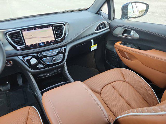 new 2024 Chrysler Pacifica car, priced at $48,872