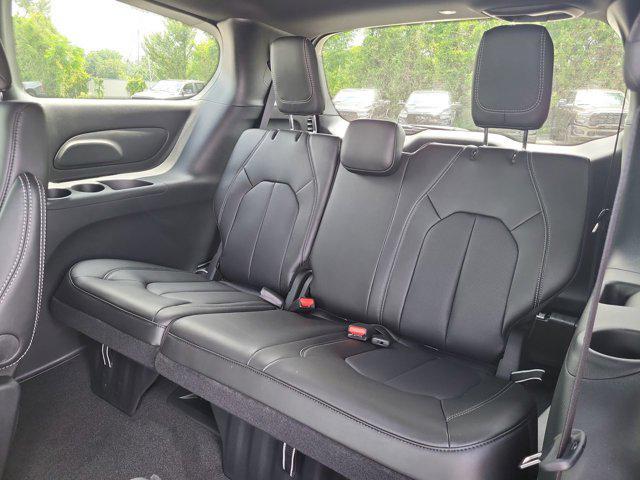 new 2025 Chrysler Pacifica car, priced at $44,610