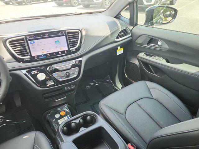 new 2025 Chrysler Pacifica car, priced at $44,610