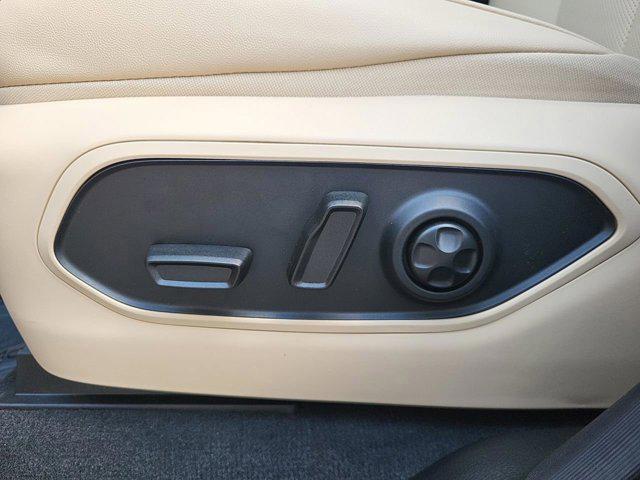 new 2025 Jeep Grand Cherokee L car, priced at $40,877