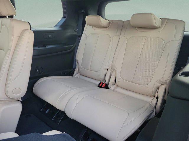 new 2025 Jeep Grand Cherokee L car, priced at $40,877