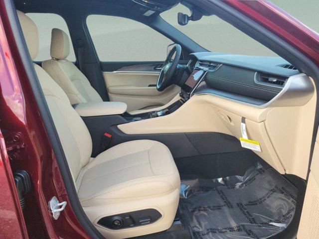 new 2025 Jeep Grand Cherokee L car, priced at $40,877