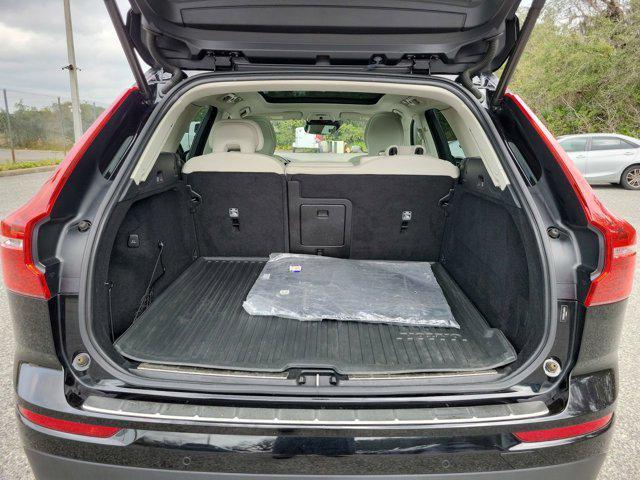 used 2020 Volvo XC60 car, priced at $22,956