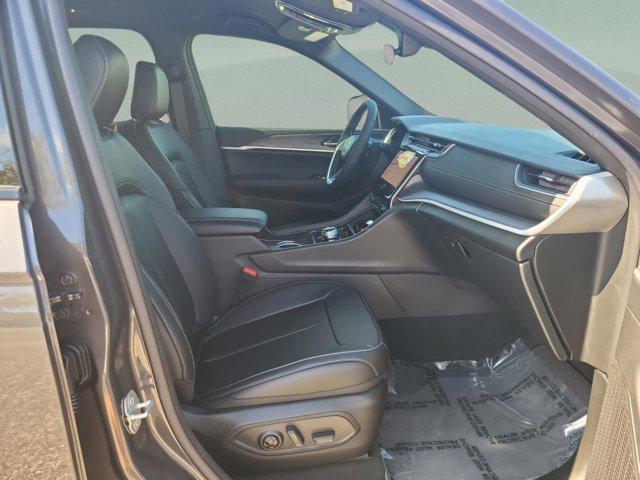 new 2025 Jeep Grand Cherokee car, priced at $38,608
