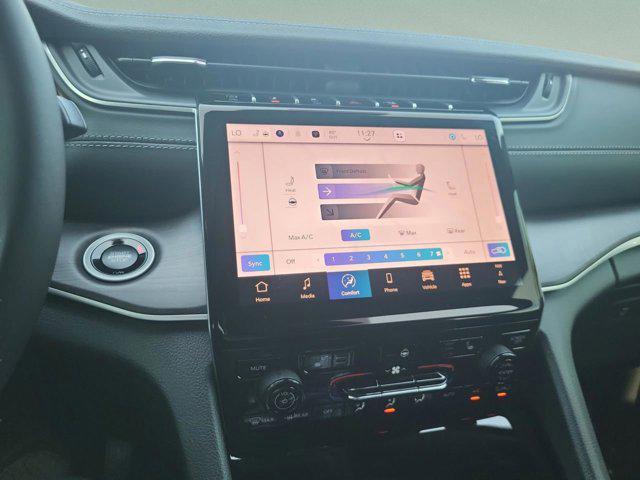 new 2025 Jeep Grand Cherokee car, priced at $38,608