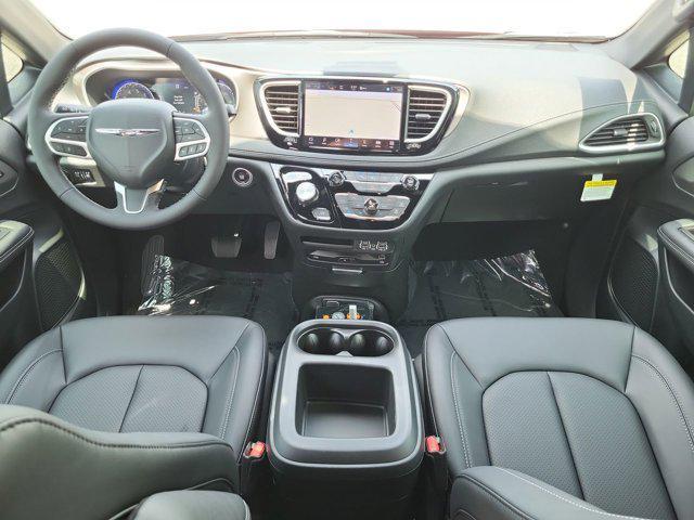 new 2025 Chrysler Pacifica car, priced at $46,224