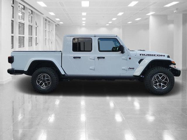 new 2024 Jeep Gladiator car, priced at $53,605