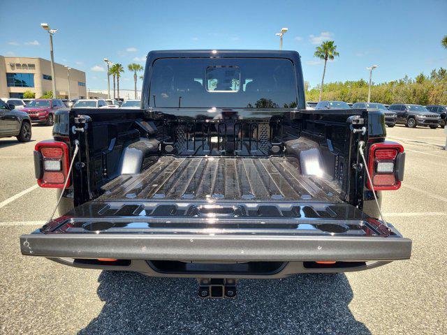 new 2025 Jeep Gladiator car, priced at $45,016