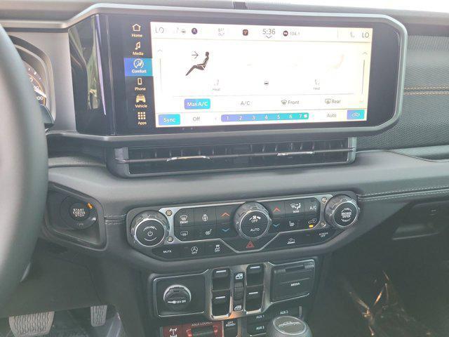 new 2025 Jeep Gladiator car, priced at $45,016