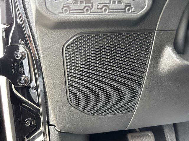 new 2025 Jeep Gladiator car, priced at $45,016