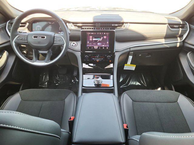 new 2025 Jeep Grand Cherokee car, priced at $40,675
