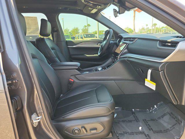 new 2025 Jeep Grand Cherokee L car, priced at $45,053