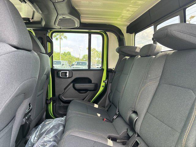 new 2025 Jeep Gladiator car, priced at $39,358