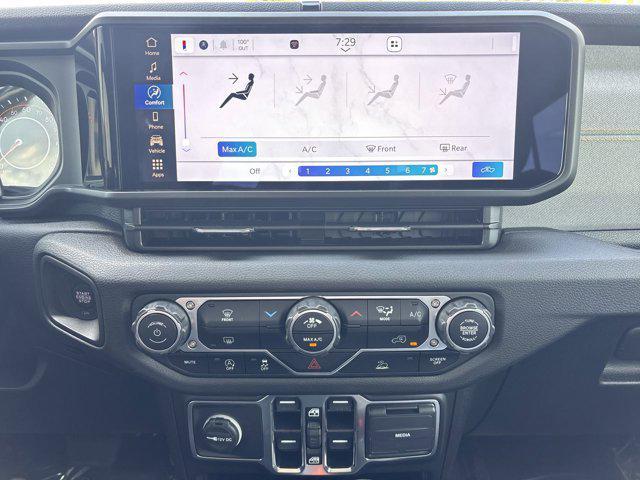 new 2025 Jeep Gladiator car, priced at $39,358