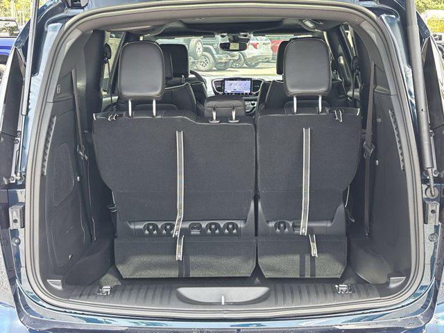 new 2025 Chrysler Pacifica car, priced at $51,557