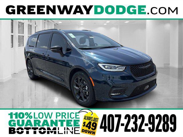 new 2025 Chrysler Pacifica car, priced at $51,557