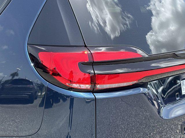 new 2025 Chrysler Pacifica car, priced at $51,557
