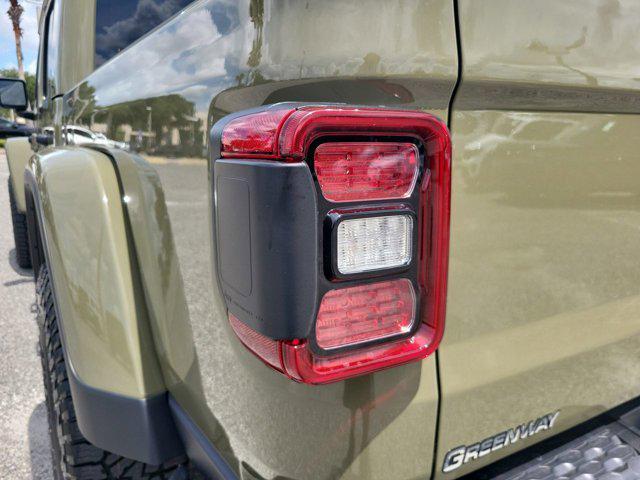 new 2025 Jeep Gladiator car, priced at $48,712