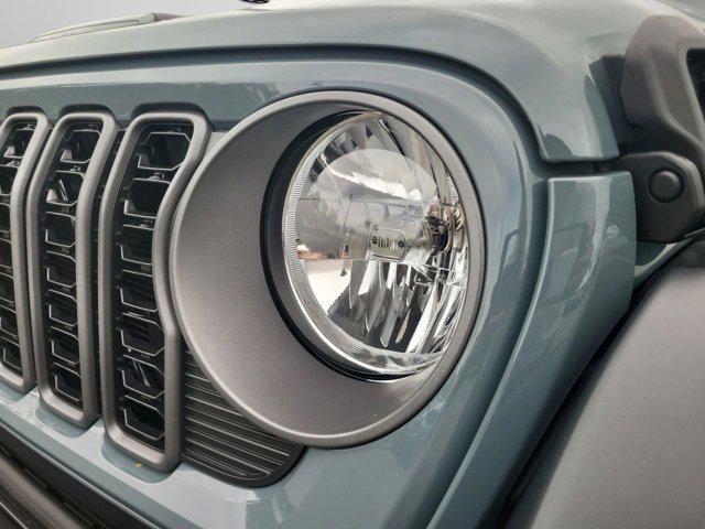 new 2025 Jeep Wrangler car, priced at $34,250