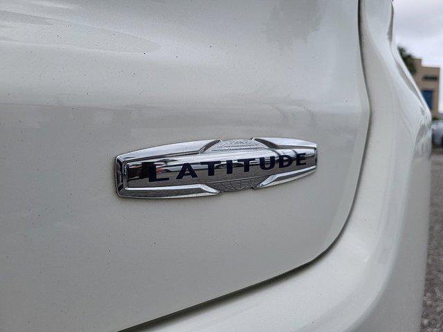 used 2018 Jeep Compass car, priced at $12,128