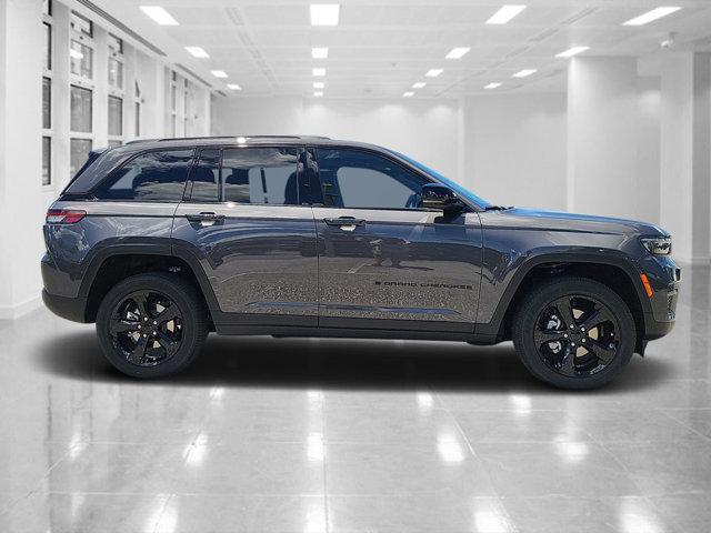 new 2024 Jeep Grand Cherokee car, priced at $39,255