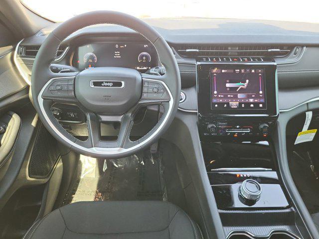 new 2025 Jeep Grand Cherokee car, priced at $32,933