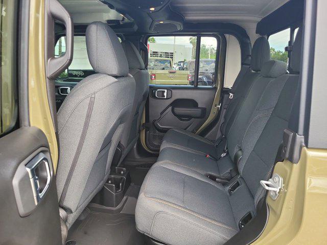new 2025 Jeep Gladiator car, priced at $40,365