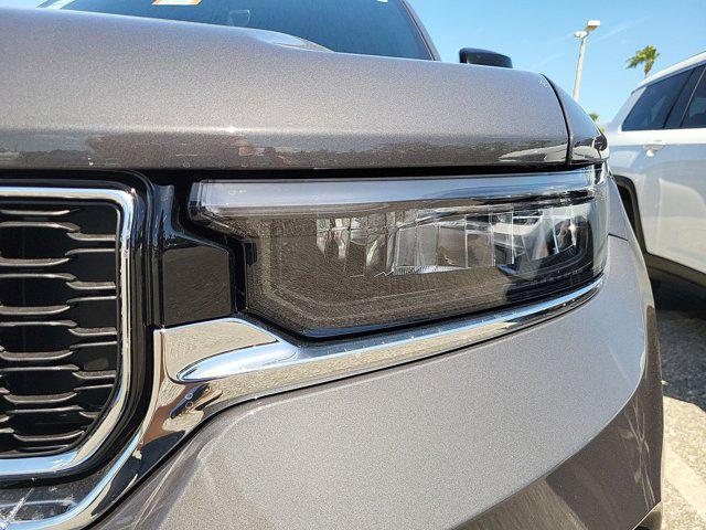 new 2025 Jeep Grand Cherokee car, priced at $36,907