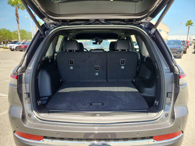 new 2025 Jeep Grand Cherokee car, priced at $36,907