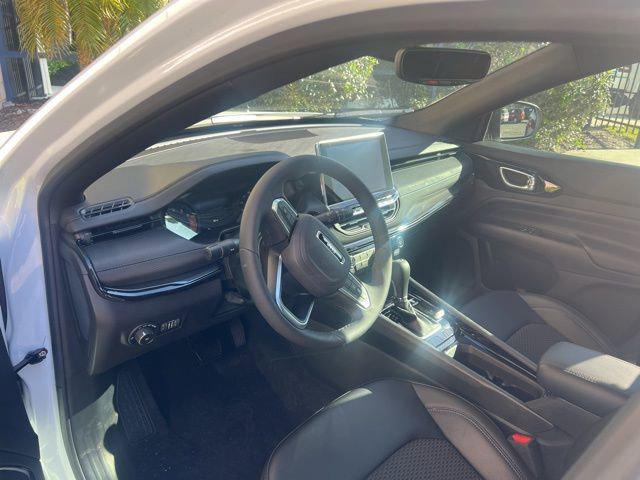 new 2025 Jeep Compass car, priced at $28,567