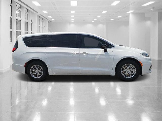new 2025 Chrysler Pacifica car, priced at $46,571