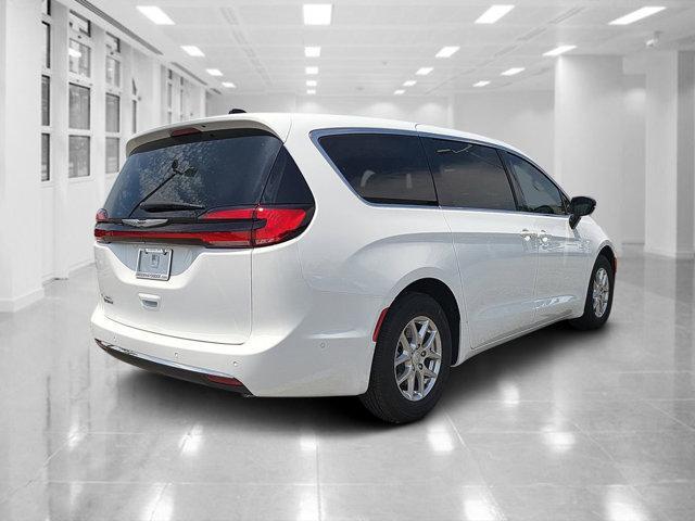 new 2025 Chrysler Pacifica car, priced at $46,571