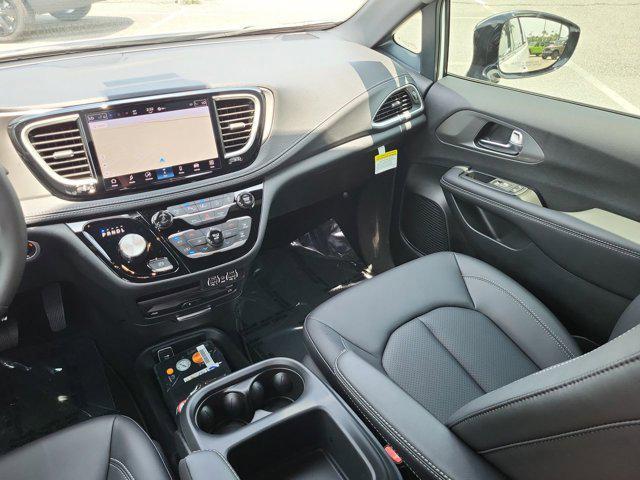 new 2025 Chrysler Pacifica car, priced at $46,571