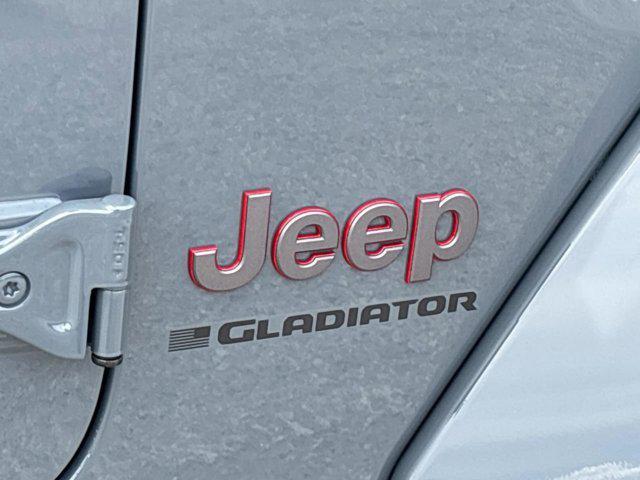 new 2025 Jeep Gladiator car, priced at $45,370