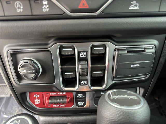 new 2025 Jeep Gladiator car, priced at $45,370