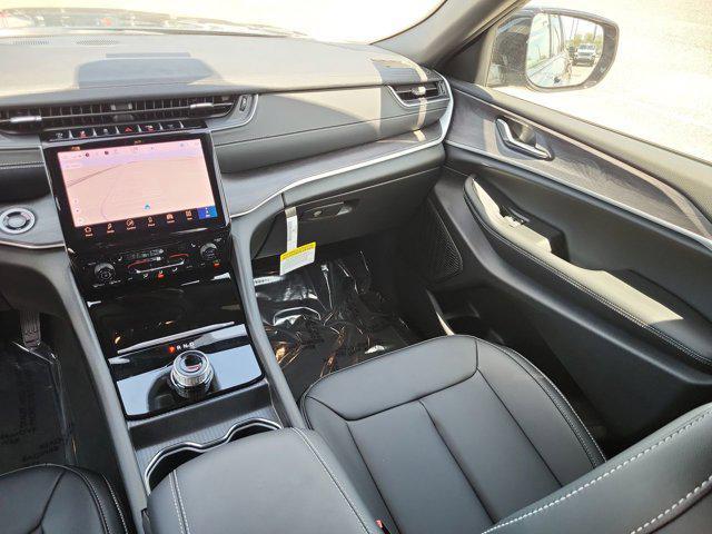 new 2025 Jeep Grand Cherokee car, priced at $36,707