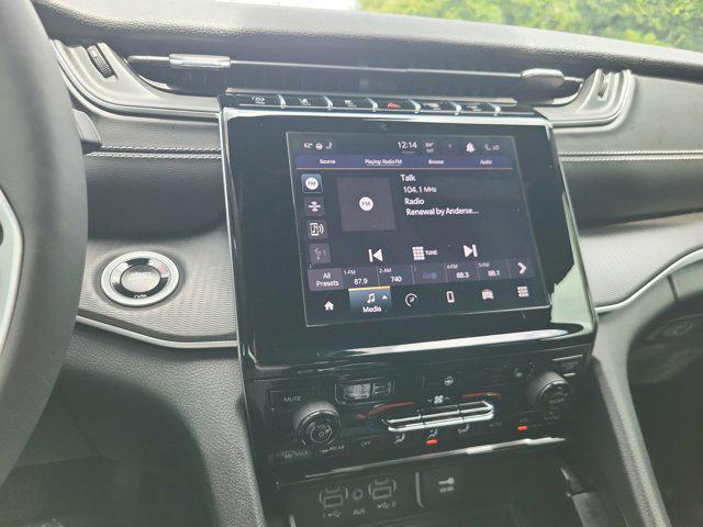 used 2024 Jeep Grand Cherokee car, priced at $35,902
