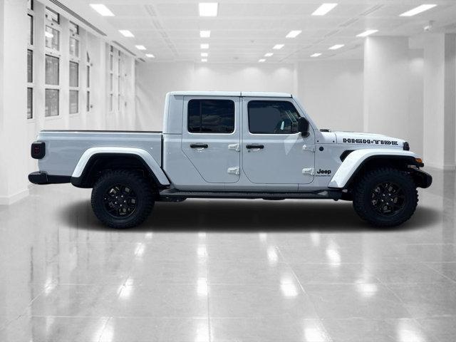 new 2025 Jeep Gladiator car, priced at $39,980