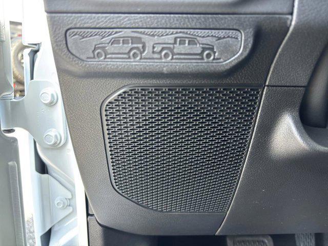 new 2025 Jeep Gladiator car, priced at $39,385