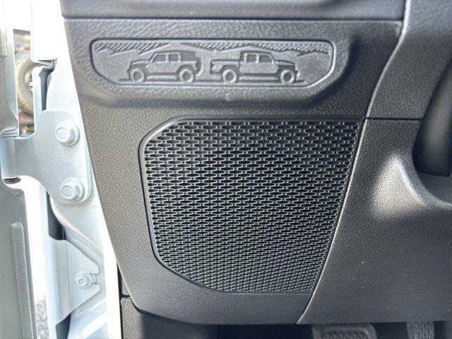 new 2025 Jeep Gladiator car, priced at $42,158