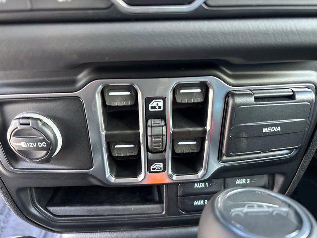 new 2025 Jeep Gladiator car, priced at $39,385