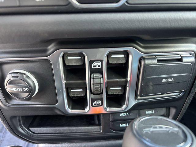 new 2025 Jeep Gladiator car, priced at $42,158